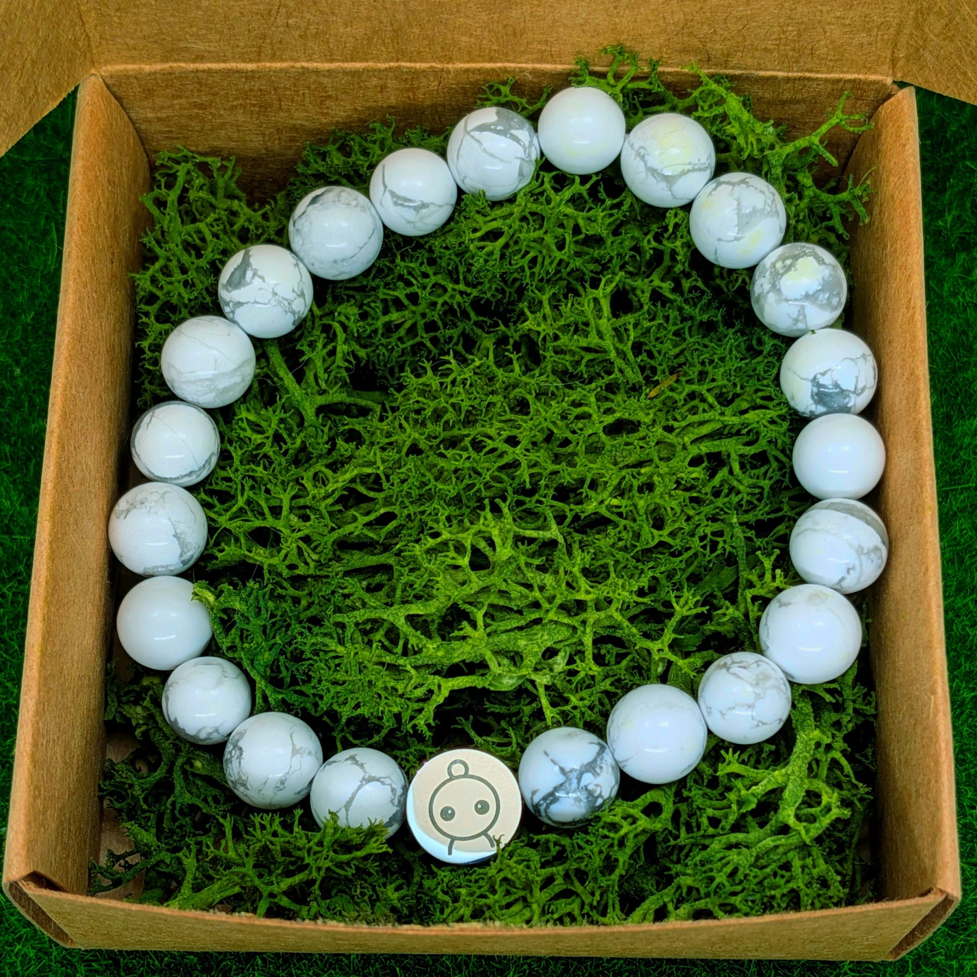 Loomins - Ručně navlékaný náramek z krystalů Howlitu - Loomins