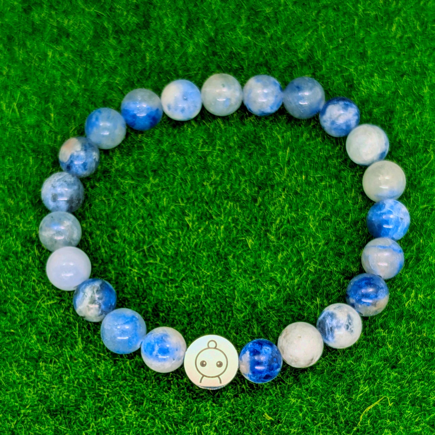 Loomins - Ručně navlékaný náramek z krystalů Sodalitu - Loomins