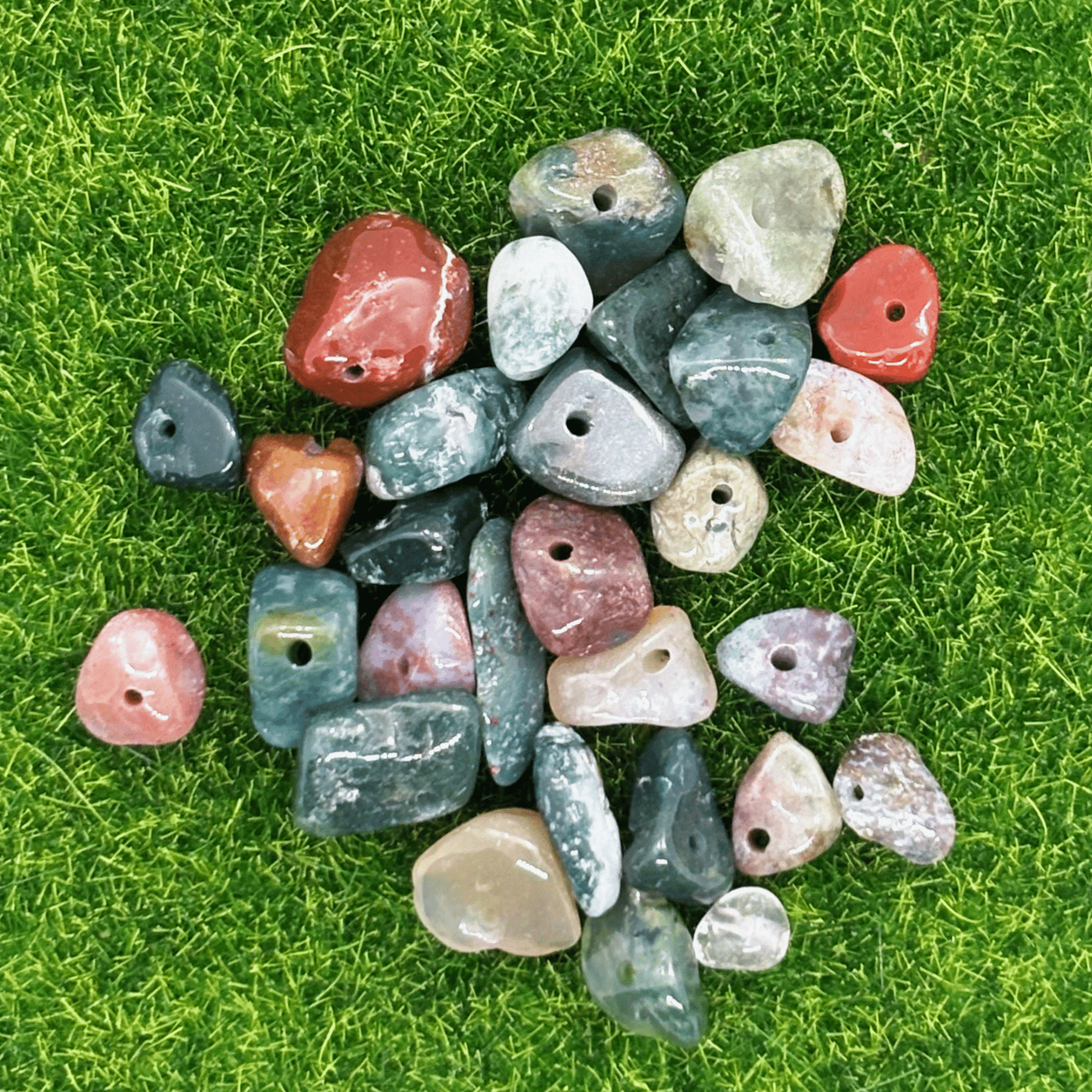 Ručně háčkovaná achátová klíčenka postavička Loomin - Loomins