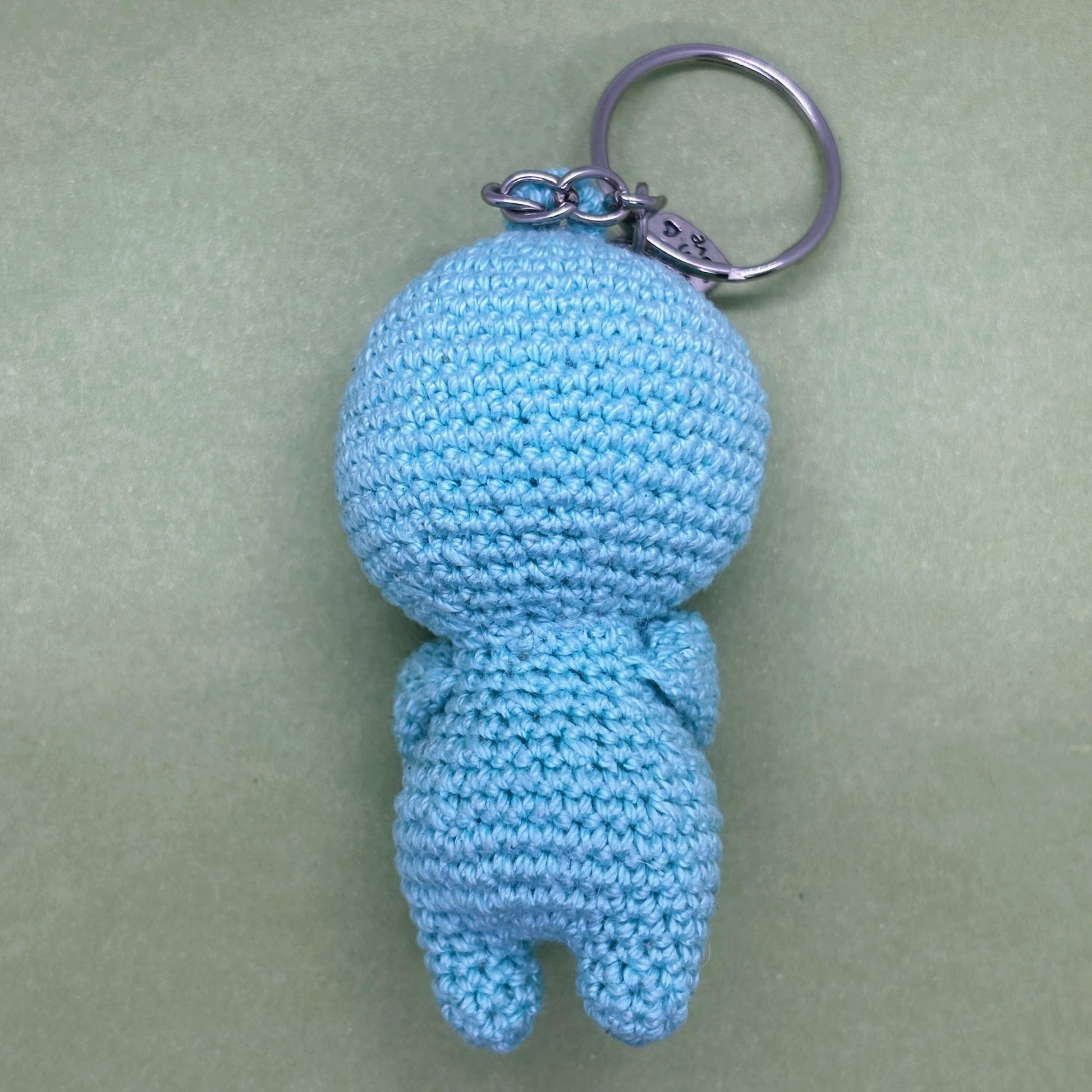 Ručně háčkovaná amazonitová klíčenka postavička Loomin - Loomins
