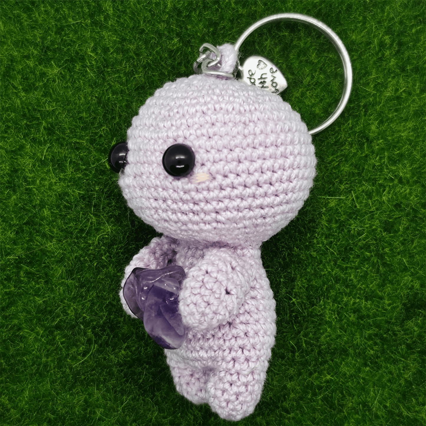 Ručně háčkovaná ametystová klíčenka postavička Loomin - Loomins