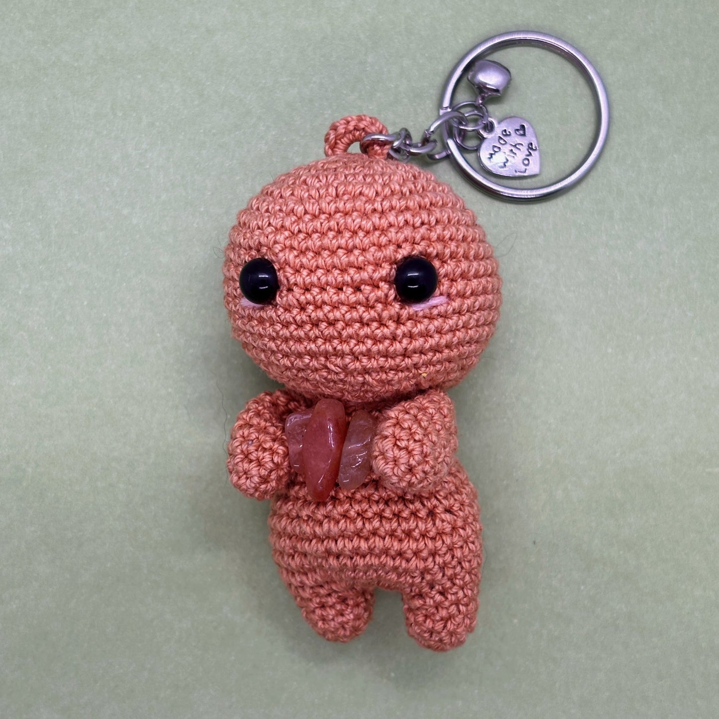 Ručně háčkovaná aventurínová klíčenka postavička Loomin - Loomins