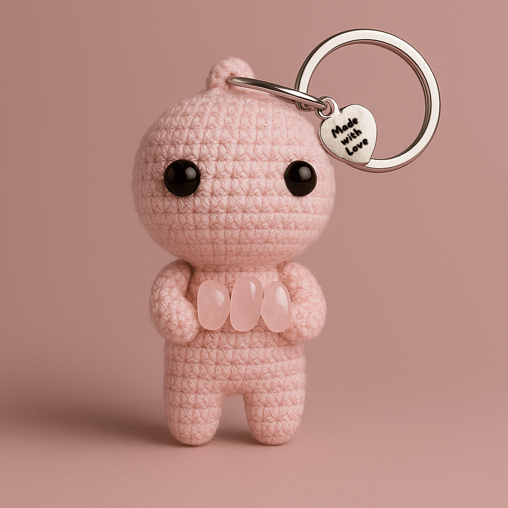 Ručně háčkovaná růženínová klíčenka postavička Loomin - Loomins